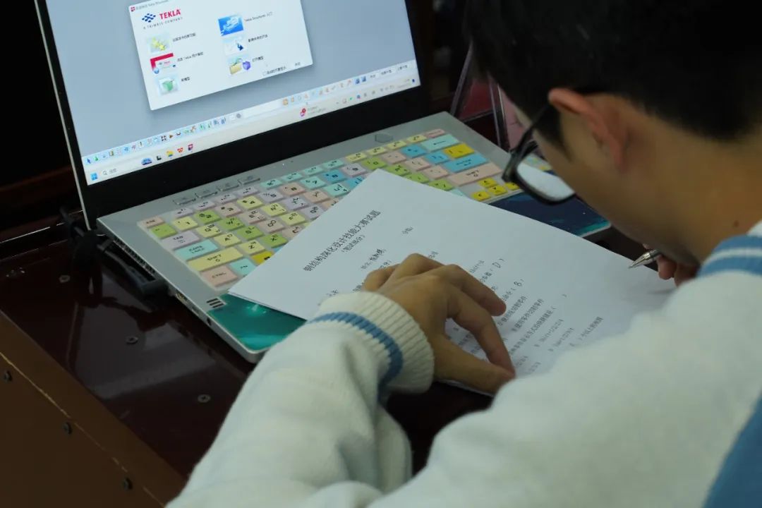 比赛2.jpg 比赛2.jpg